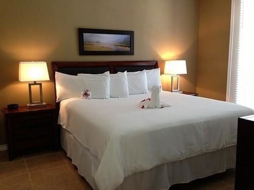 2400 Mccue By Sterling Suites