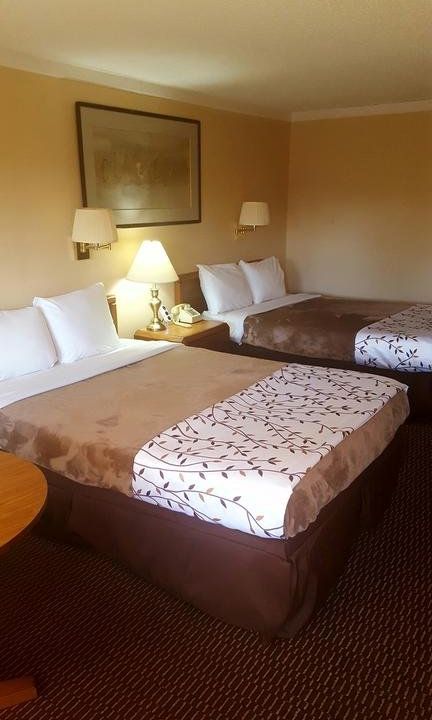 Airport Inn and Parking/Dayton International Airport