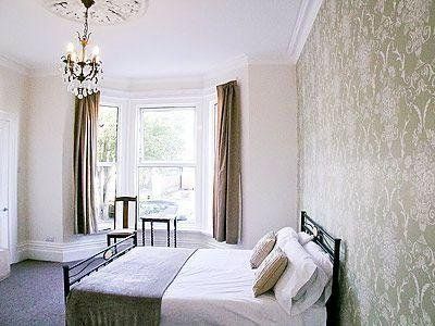 Kew Lodge
