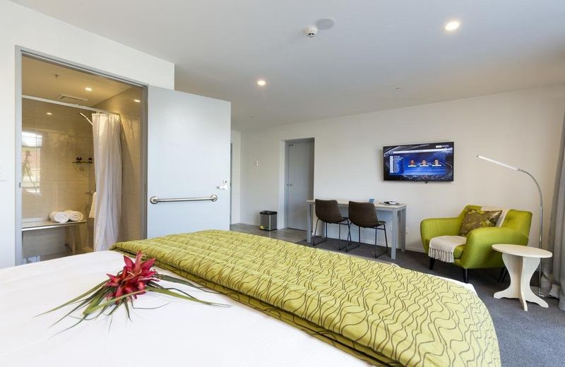 2 on Whiteleigh Motel