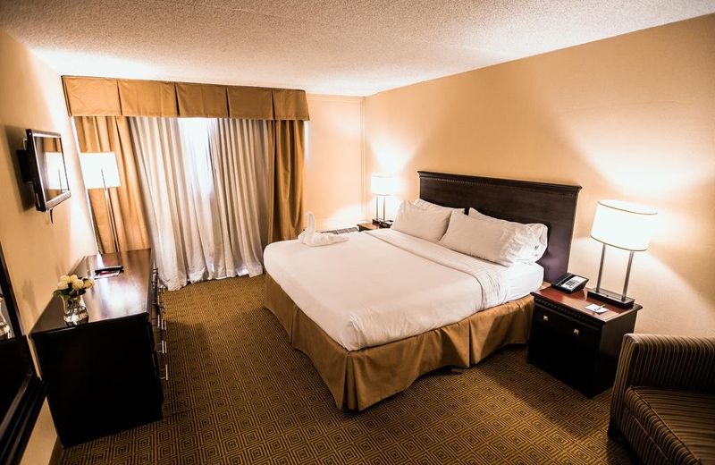 Holiday Inn South Plainfield-Piscataway, an IHG Hotel