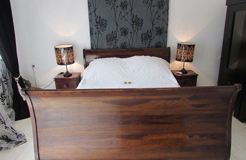 NINA CAFE HOTEL SUITES - BOUTIQUE HOTEL
