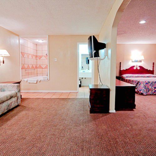 Kingsley Inn & Suites
