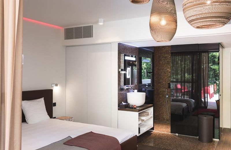 Lithium Bed, Zen & Breakfast