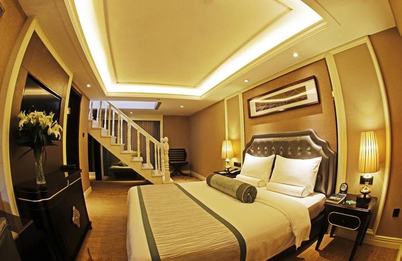 Yarrow Hotel