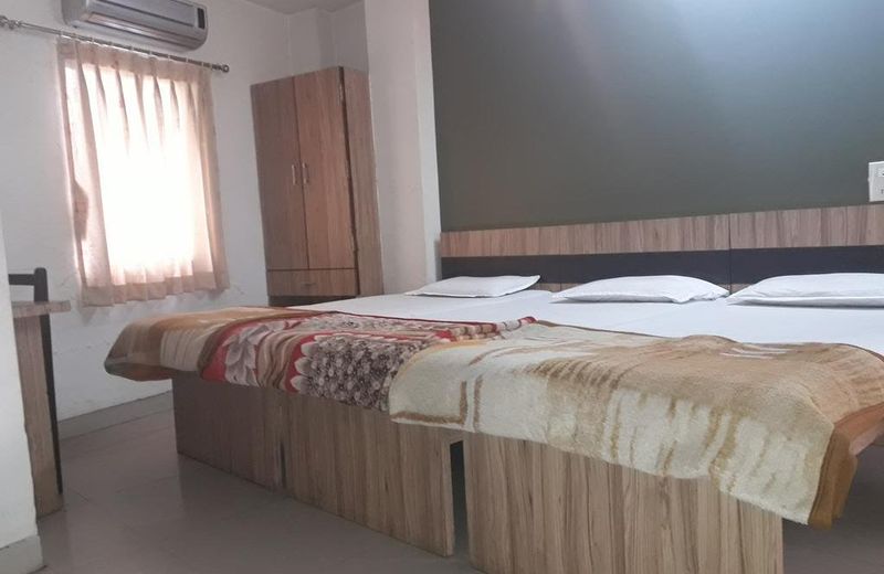 Hotel Pariwar