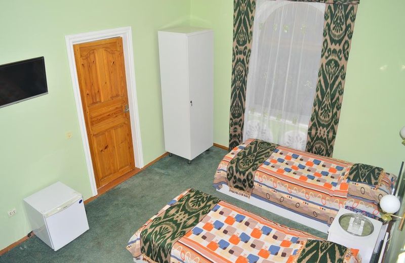 B&B Zafarbek