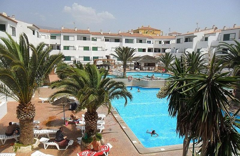 Apartamentos Alondras Park