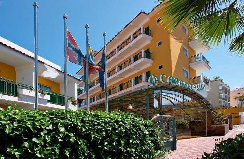 Apartamentos La Carabela