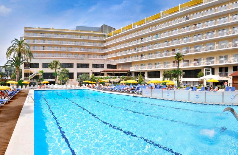 GHT Oasis Park & Spa