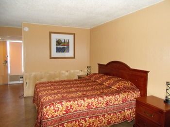 Season's Inn