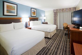 Holiday Inn & Suites St. Cloud, an IHG Hotel