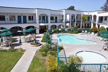 Oxford Suites Pismo Beach