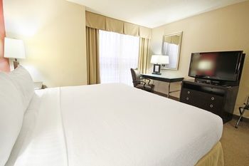 Sawgrass Grand Hotel and Suites Sports Complex