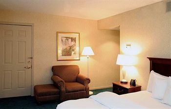 Staybridge Suites Columbus - Worthington