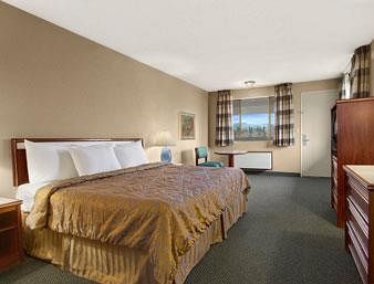 Days Inn by Wyndham Auburn