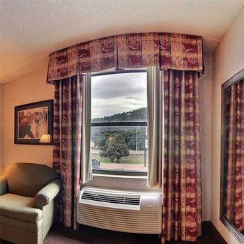 Ruidoso Mountain Inn