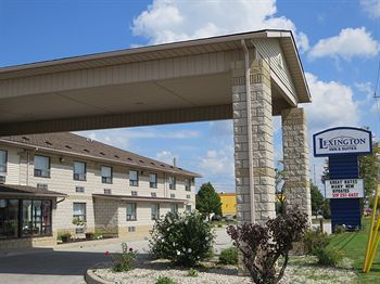 Lexington Inn & Suites-Windsor