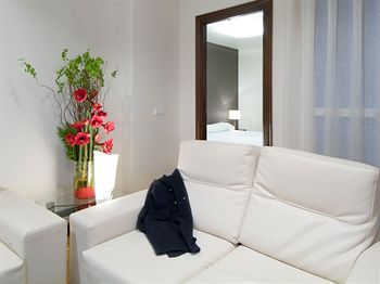 Apartamentos Mendebaldea Suites