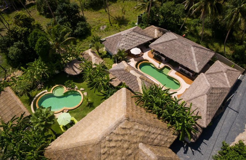 Baan Thamarchat 2 tropical villas and pools