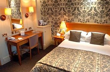 The Manor Hotel