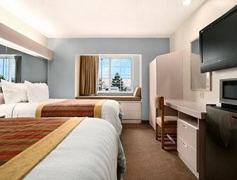 Microtel Inn & Suites by Wyndham Kansas City Airport