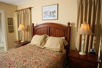 The Pointe at Castle Hill Resort & Spa