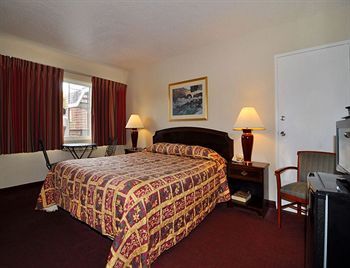 Presidio Parkway Inn