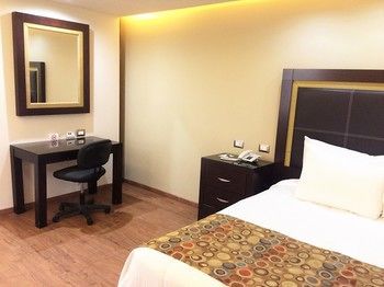 Quinta Dorada Hotel & Suites