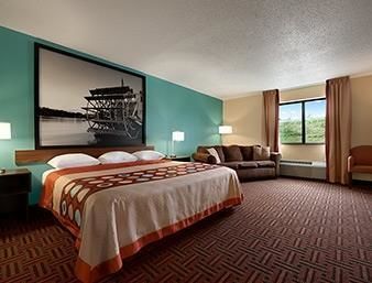 Super 8 By Wyndham Peoria East