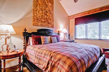 Highlands Lodge
