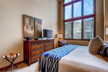 Highlands Lodge