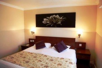 Beaufort Park Hotel