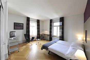Alma Hotel