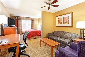 Country Inn & Suites by Radisson, Hinesville, GA