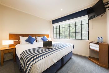 Canberra Parklands Central Apartment Hotel