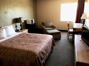 GuestHouse Inn & Suites Lewiston
