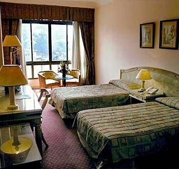 Om Kolthoom Hotel / Tower