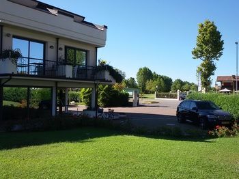 Outdoor Pictures 17