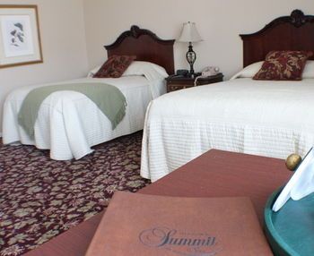 The Historic Summit Inn