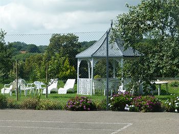 Beachcombers Hotel