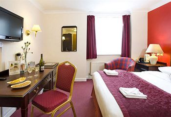 Superior Hotel