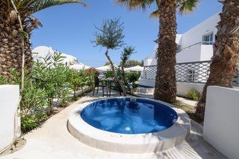RK Beach Hotel