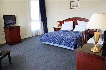 Grand Pyramids Hotel