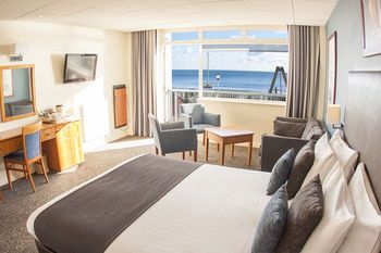 Sandbanks Hotel