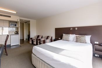 St Ives Apartments