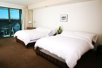 Heat Hotel