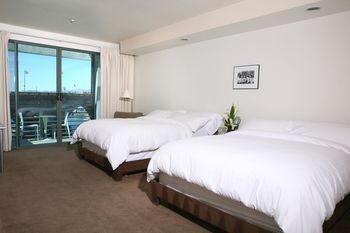 Heat Hotel