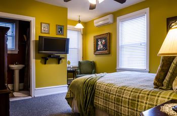 Carisbrooke Inn Bed & Breakfast