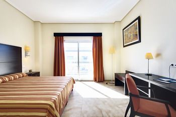 Cabogata Beach Hotel